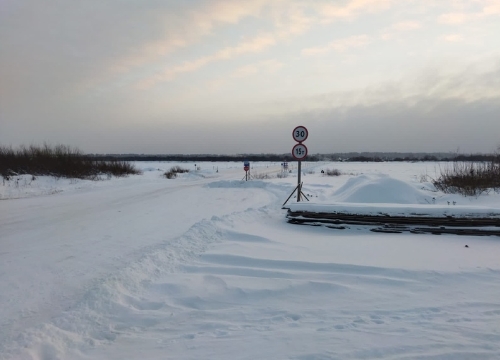 С 13 января грузоподъёмность ледовой переправы через Северную Двину составляет 15 тонн.